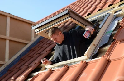Pose de fenêtres de toit Velux à Quenne